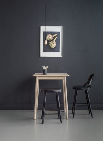 Colibri barstoel 63 cm - Eikenhout zwartgebeitst-zwart kussen - Hans K