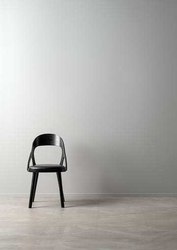Colibri stoel - Eikenhout zwartgebeitst-zwart kussen - Hans K