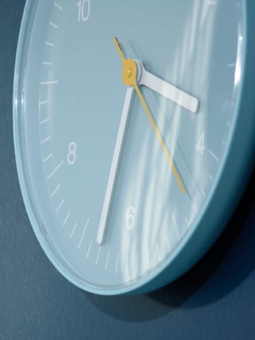 Wall Clock wandklok Ø26,5 cm - Blue - HAY