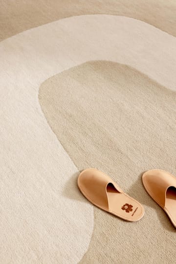 Seireeni wollen vloerkleed - Warm Beige, 140x200 cm - Marimekko